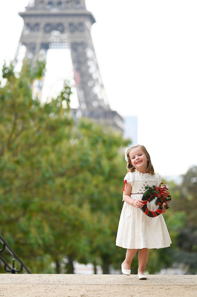 YOUR PARIS PHOTOGRAPHER : CAPTURING THE BEAUTY OF YOUR FAMILY'S PARISIAN TRIP